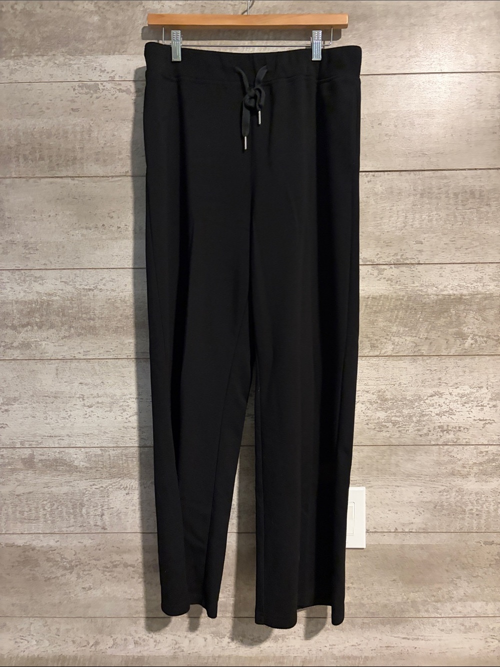 Black Hoodie and Wide-Leg Pant Set - Picture 5 of 6